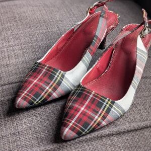 Isaac Mizrahi Sz 9 Red and Black Plaid Slingback Heels